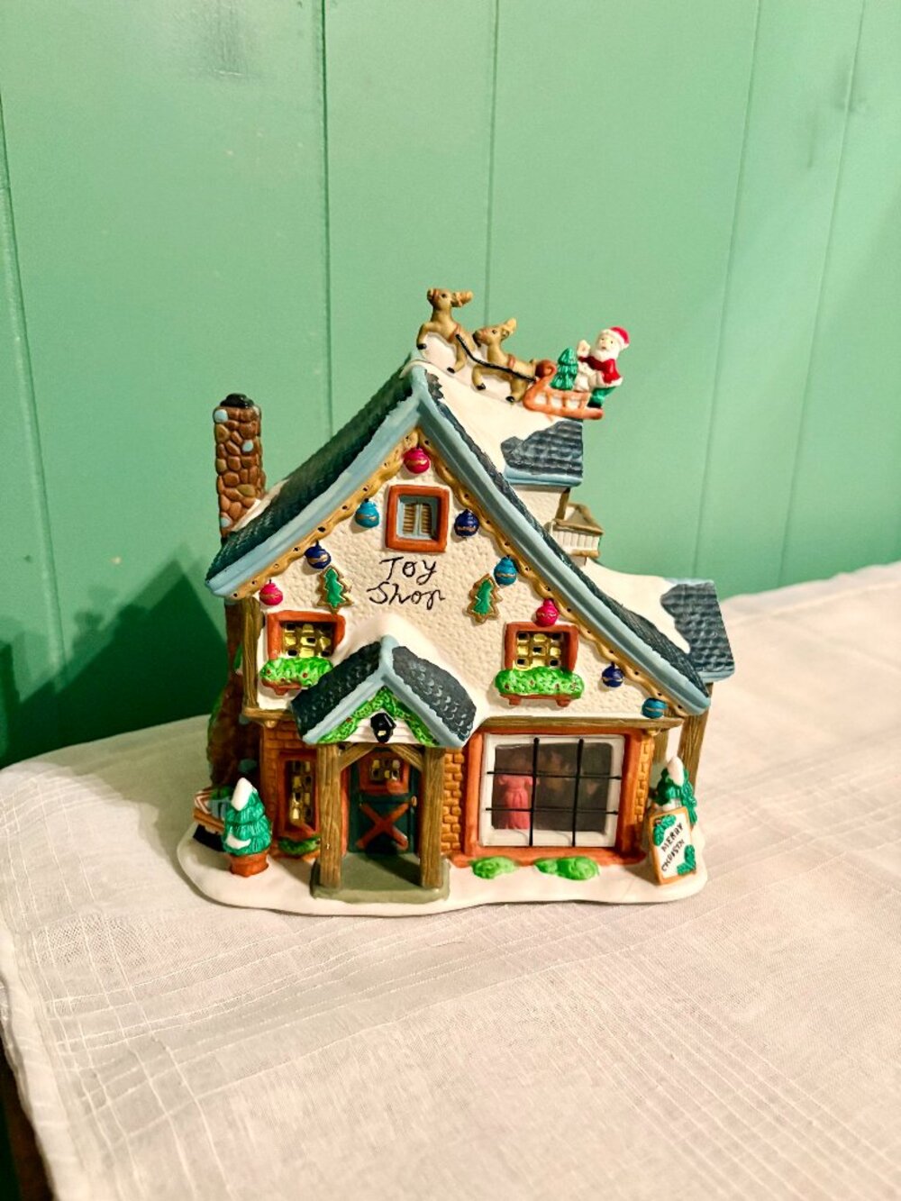 2002 Lemax Carole Towne Toy Shop Light Up Christmas Village House Santa Sleigh